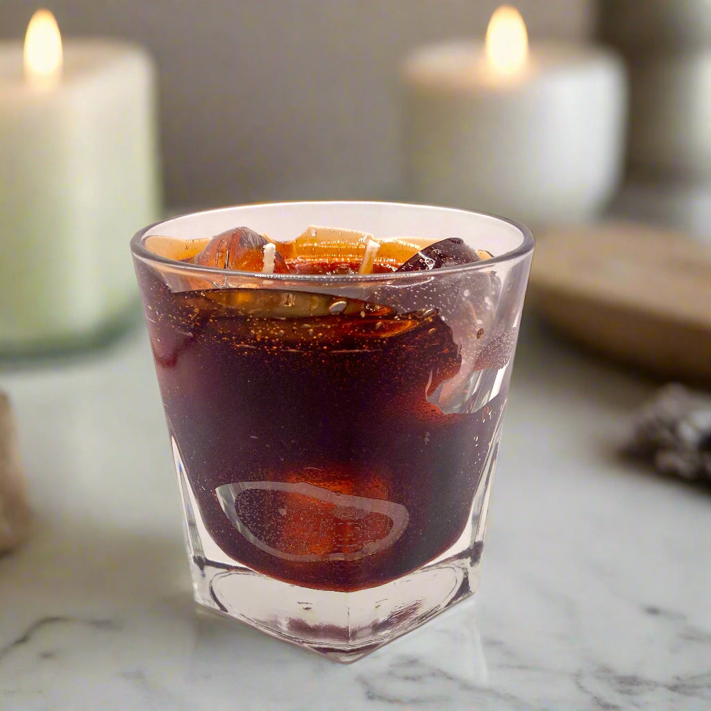 Scented candle for men with notes of bourbon and black cherry
